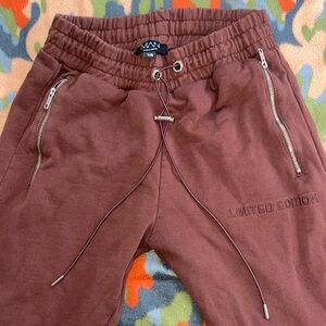 Means brown boohoo man sweatpants size xs